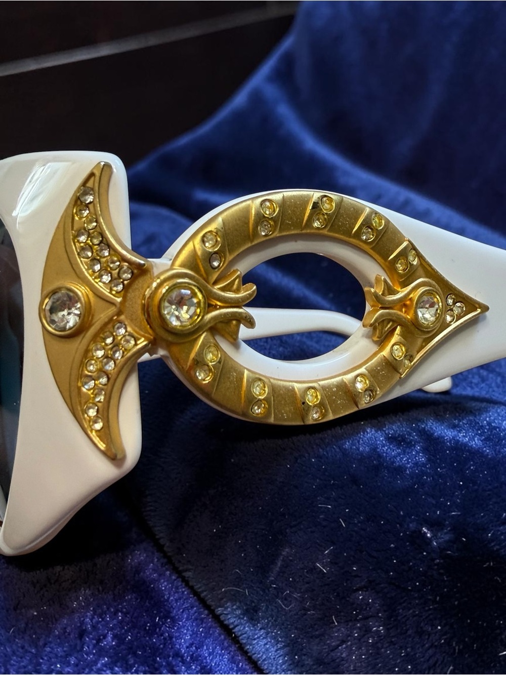 Vintage Deadstock Champagne Series Oval Sunglasses White & Gold Rhinestone Italy - Picture 4 of 15